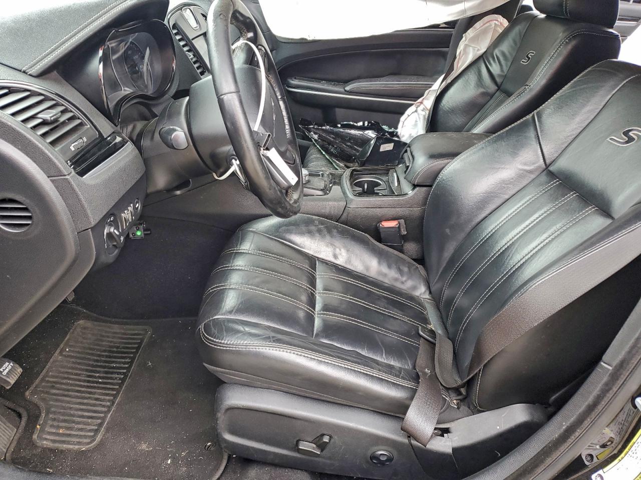 2019 Chrysler 300 S VIN: 2C3CCABGXKH555464 Lot: 90654305