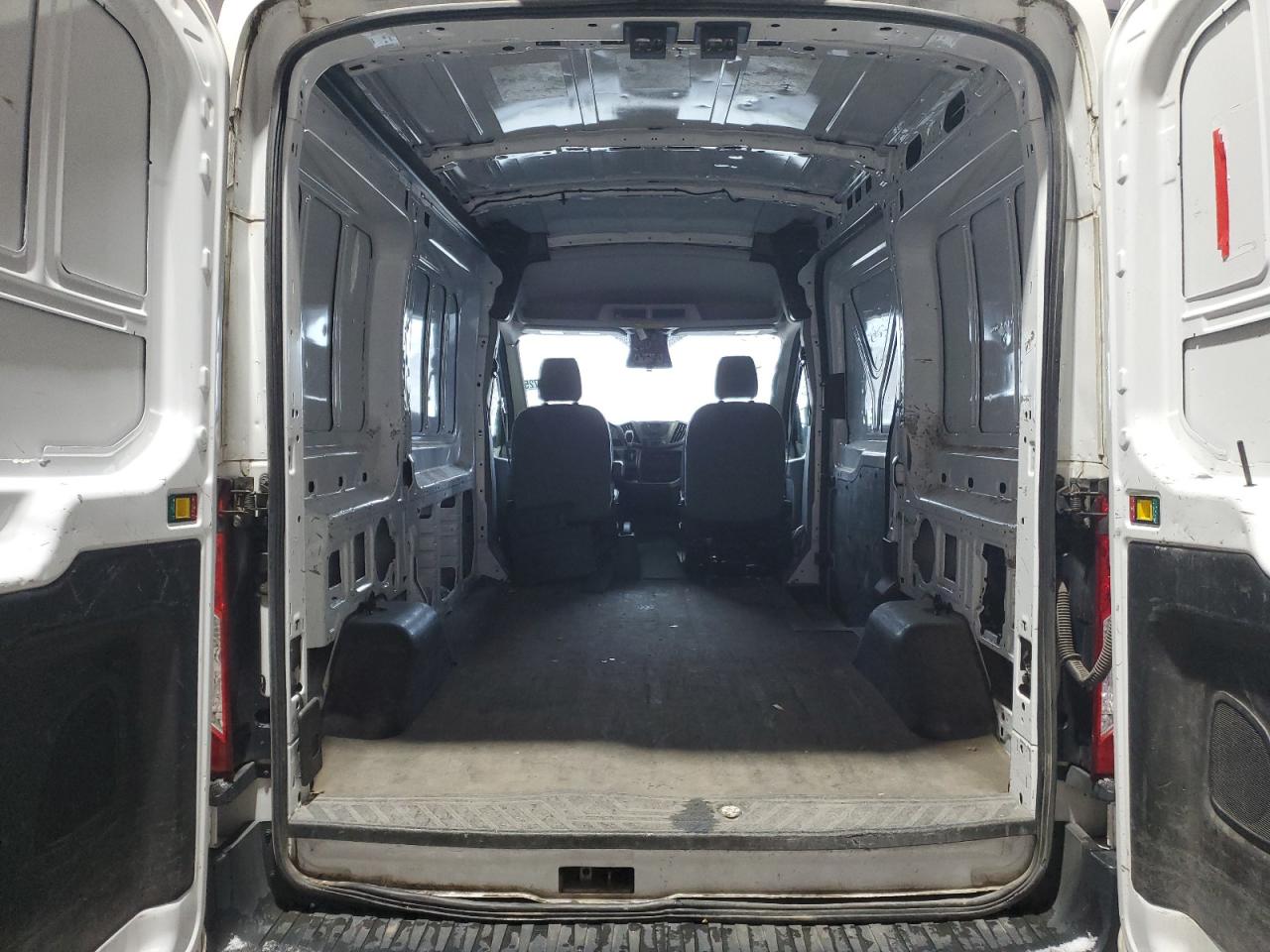 2018 Ford Transit Delivery Van VIN: 1FTYR1CM5JKB13641 Lot: 91458725