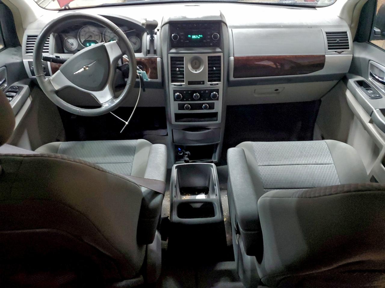 2010 Chrysler Town & Country Touring VIN: 2A4RR5D14AR315589 Lot: 93183085