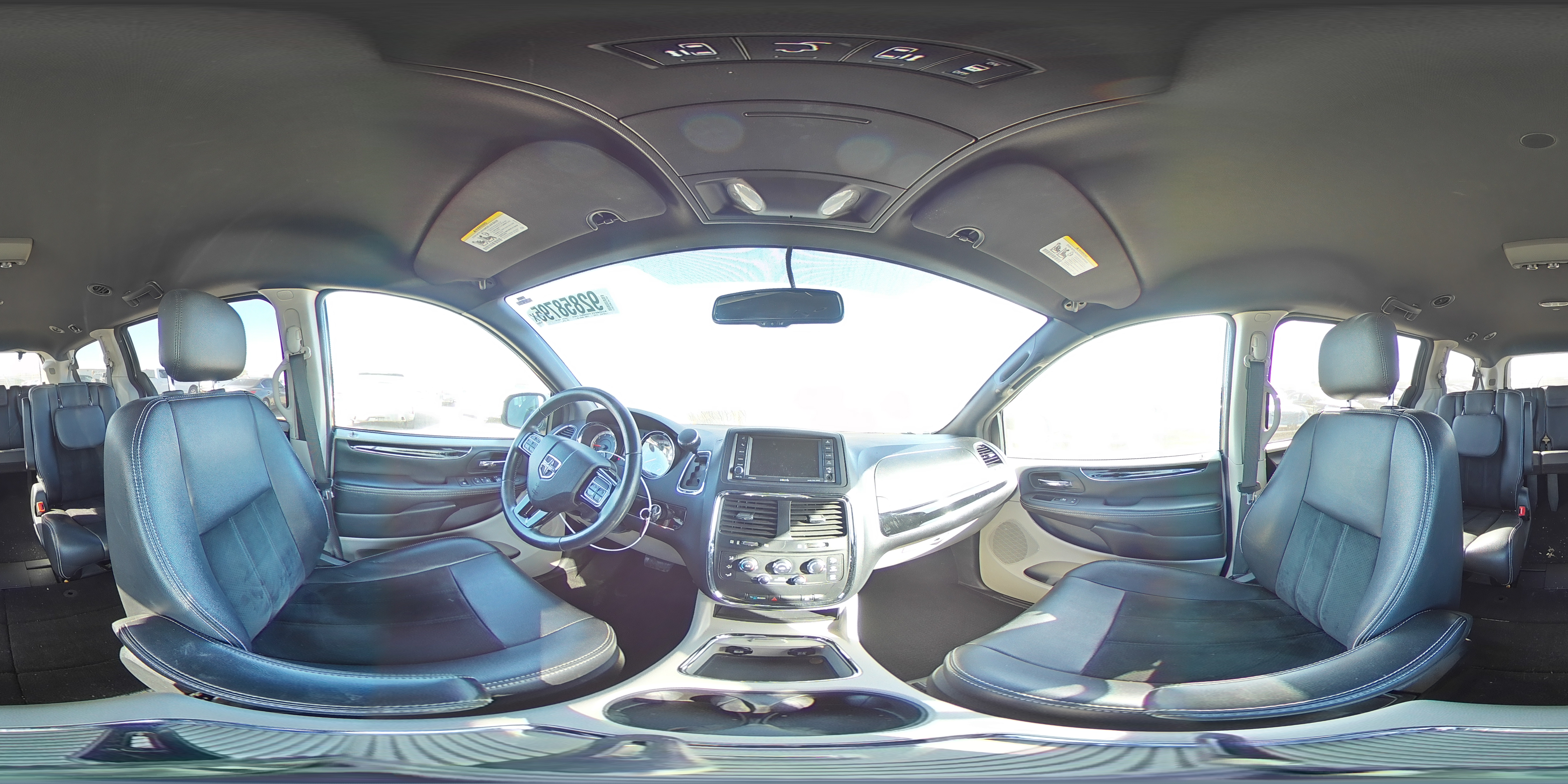 2018 Dodge Grand Caravan Sxt VIN: 2C4RDGCG4JR176103 Lot: 92858795