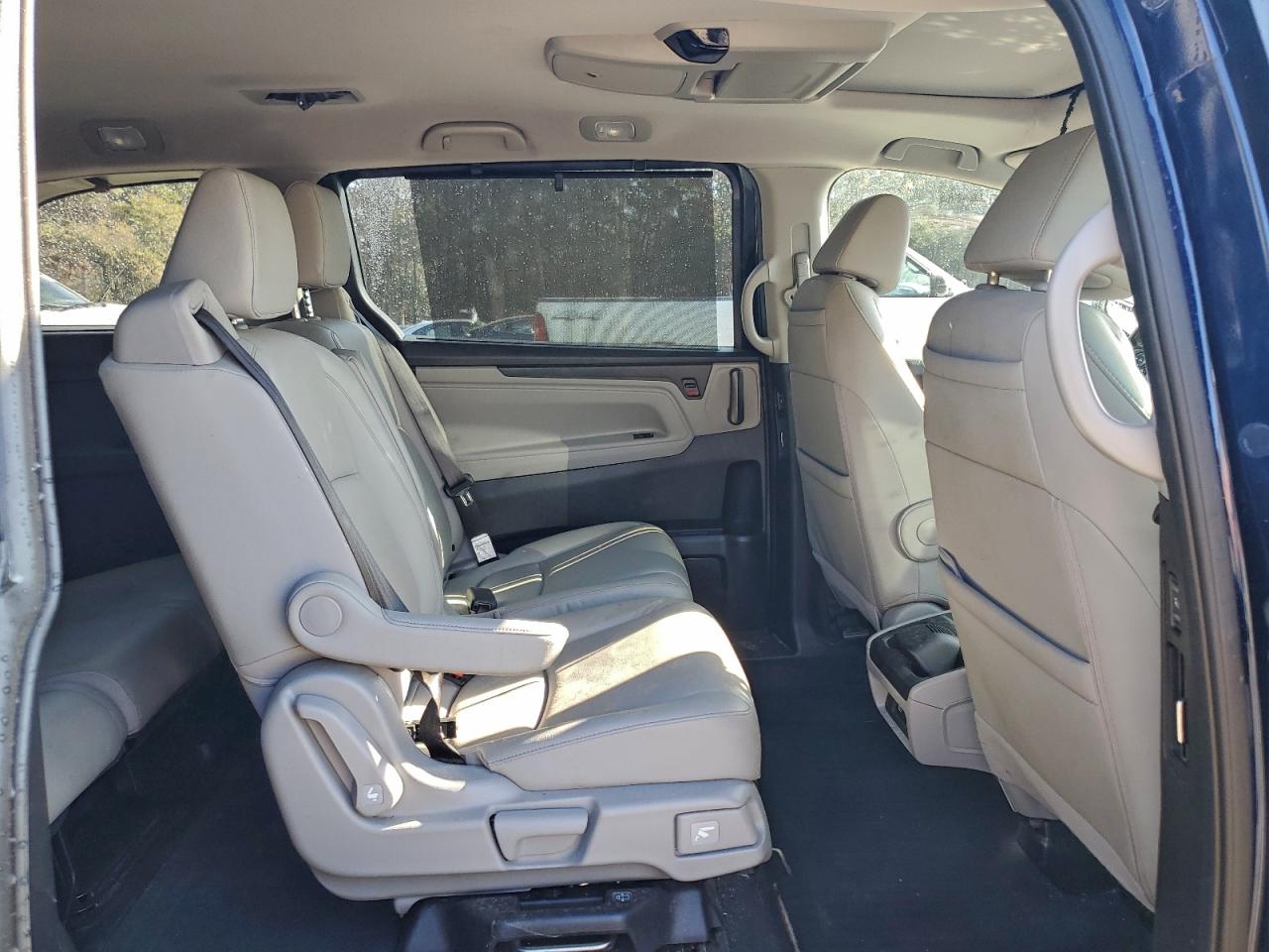 2022 Honda Odyssey Touring VIN: 5FNRL6H81NB011335 Lot: 93658525