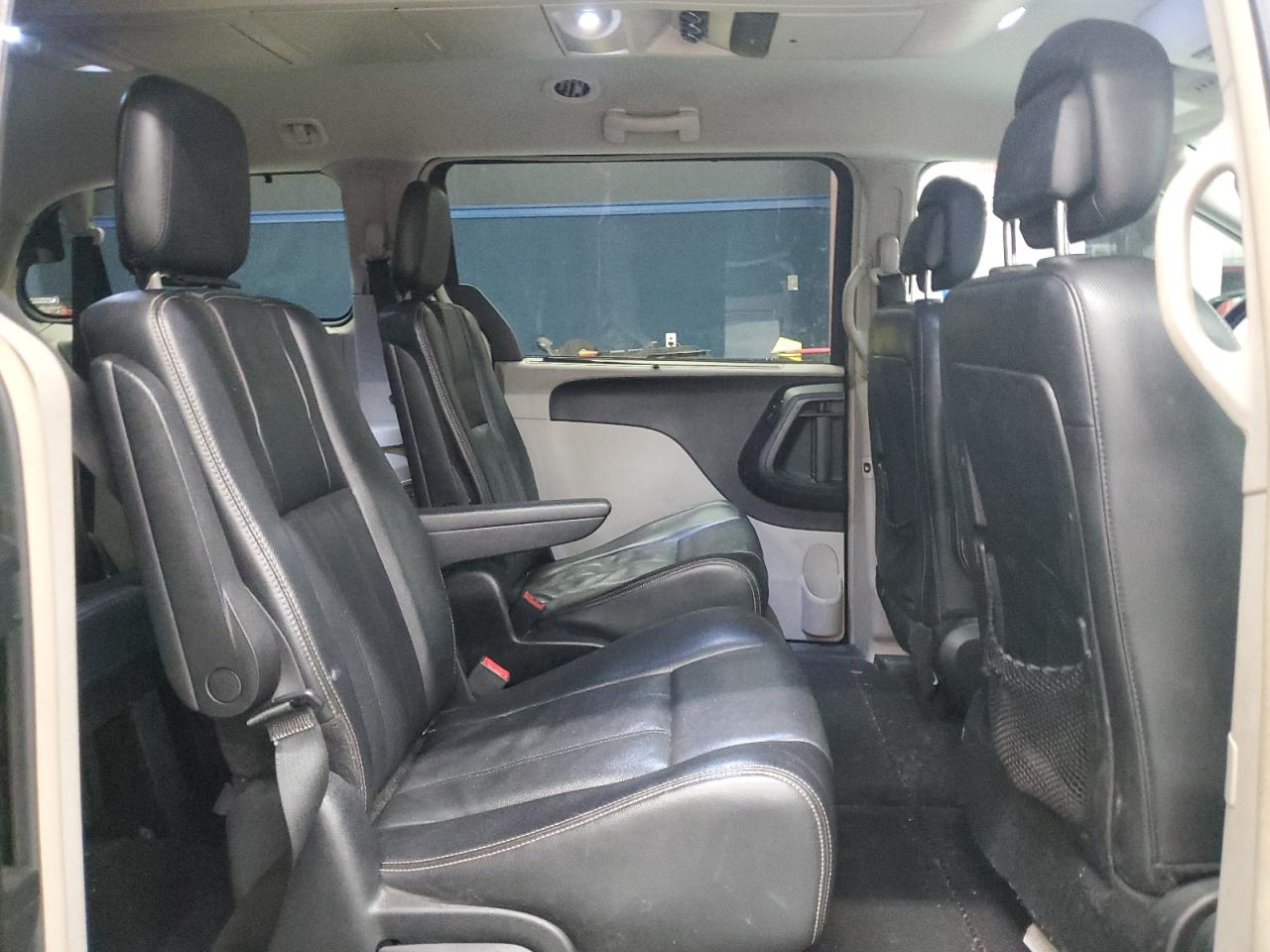 2013 Chrysler Town & Country Touring VIN: 2C4RC1BGXDR560442 Lot: 93756325