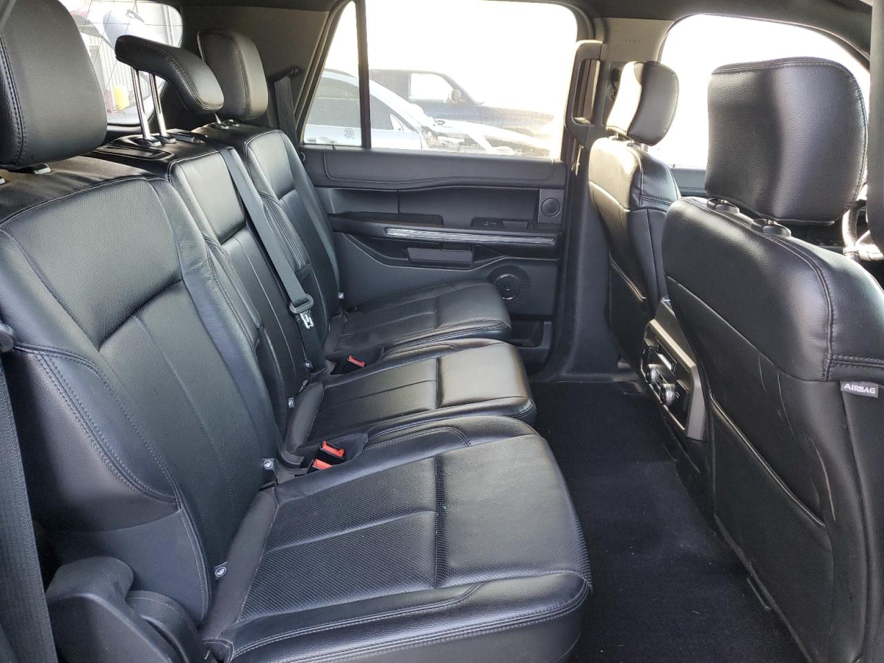 2018 Ford Expedition Max Xlt VIN: 1FMJK1JT7JEA71189 Lot: 92165345