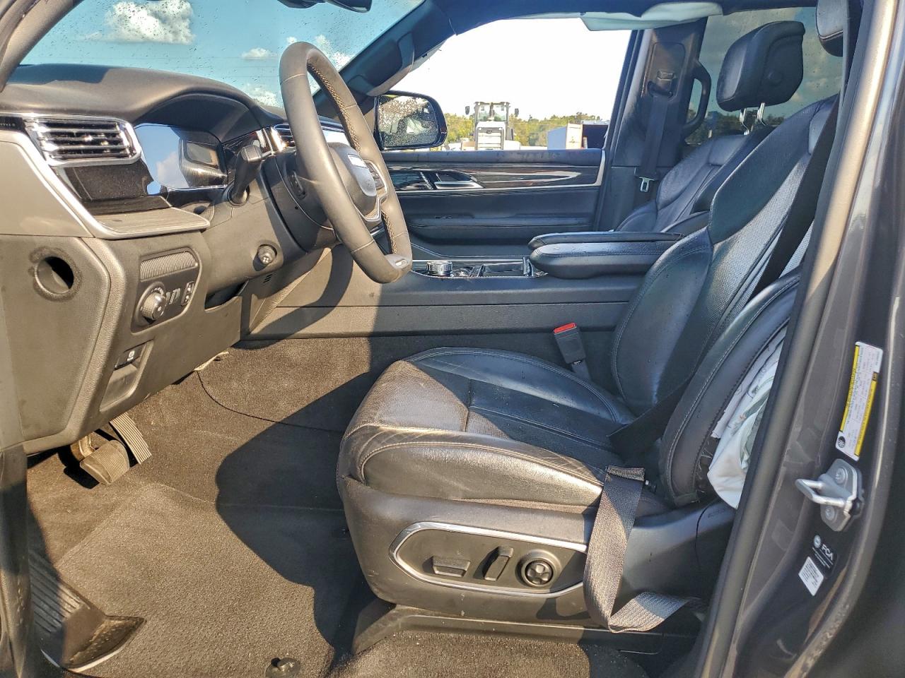 2022 Jeep Wagoneer Series Iii VIN: 1C4SJUDTXNS109563 Lot: 94594895