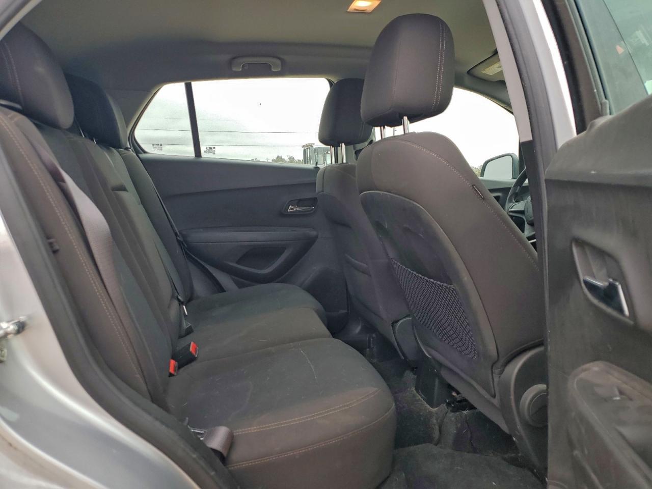 2018 Chevrolet Trax Ls VIN: KL7CJKSBXJB720638 Lot: 93760575