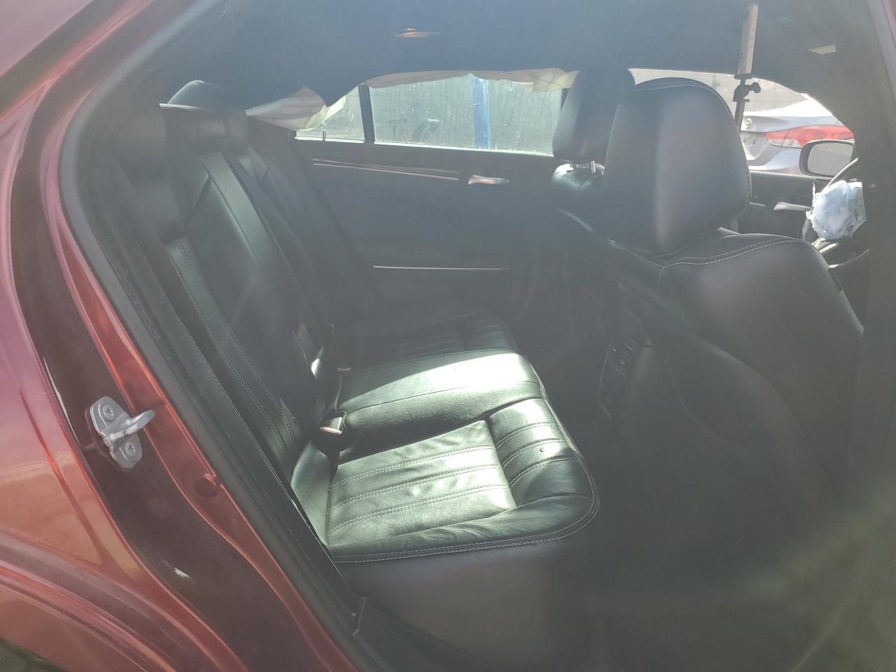 2018 Chrysler 300 S VIN: 2C3CCABG1JH222861 Lot: 92124555