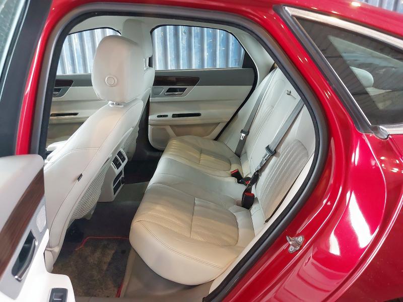 2015 JAGUAR XF 2.0D [180] PORTFOLIO 4DR AUTO