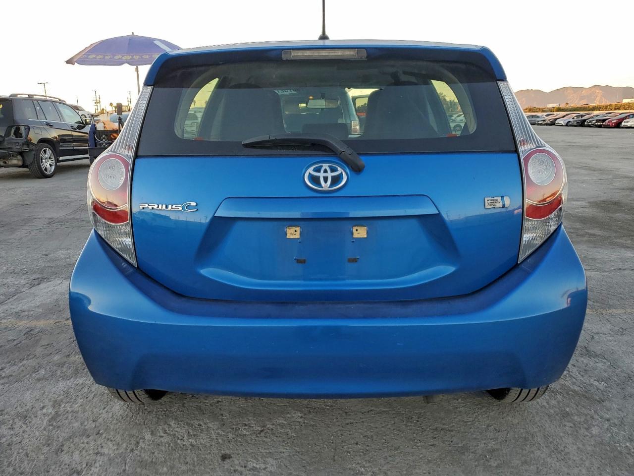 2013 Toyota Prius C VIN: JTDKDTB30D1553981 Lot: 90752715