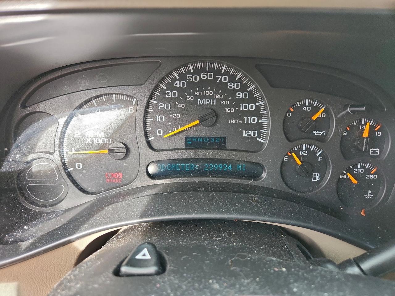 2004 Chevrolet Tahoe C1500 VIN: 1GNEC13Z94J177165 Lot: 93863555