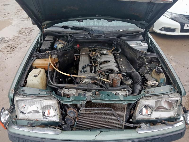 1992 MERCEDES-BENZ E CLASS 300 TD 5DR AUTO