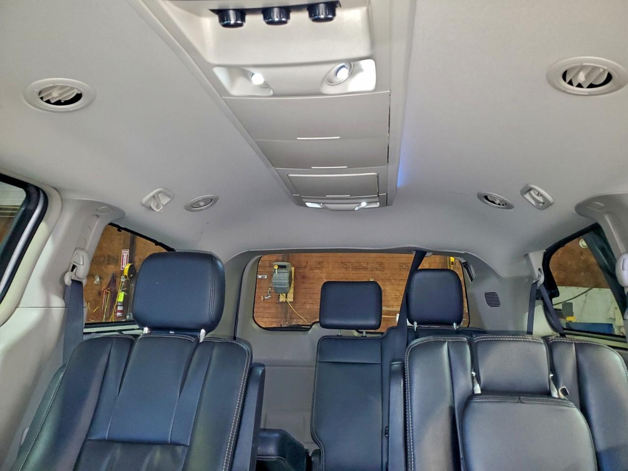 2015 Chrysler Town & Country Touring VIN: 2C4RC1BG2FR675717 Lot: 94107835