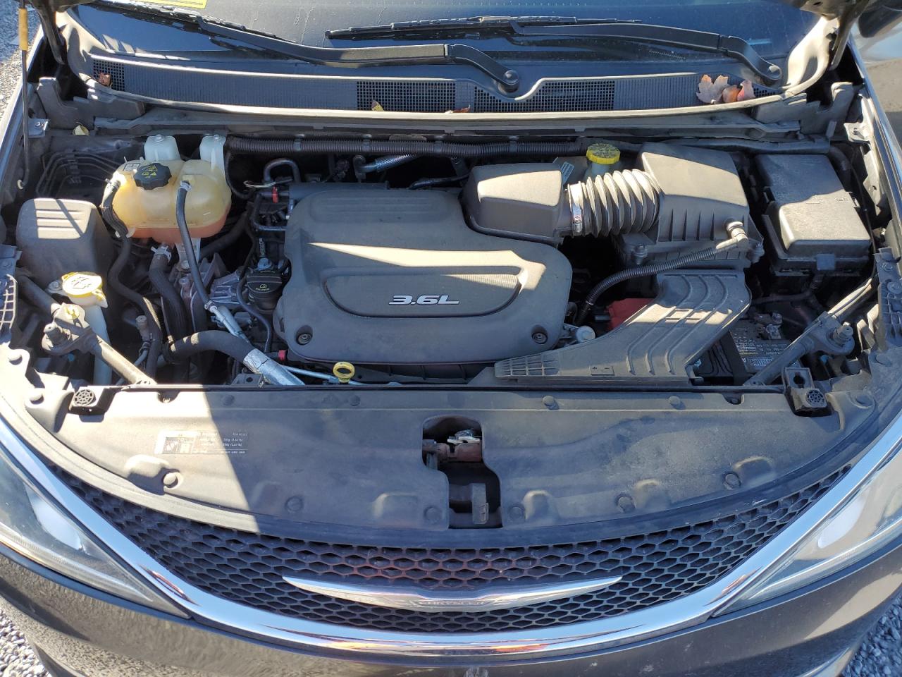 2017 Chrysler Pacifica Touring L VIN: 2C4RC1BG8HR648248 Lot: 91083415