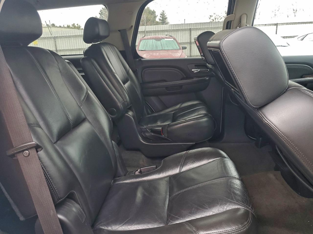 2008 GMC Yukon Denali VIN: 1GKFK63898J182784 Lot: 93890135