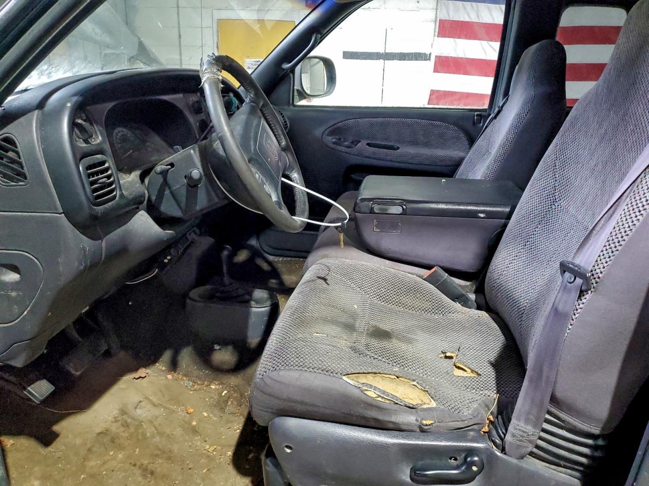 2001 Dodge Ram 2500 VIN: 3B7KF23Z11G748704 Lot: 94194805