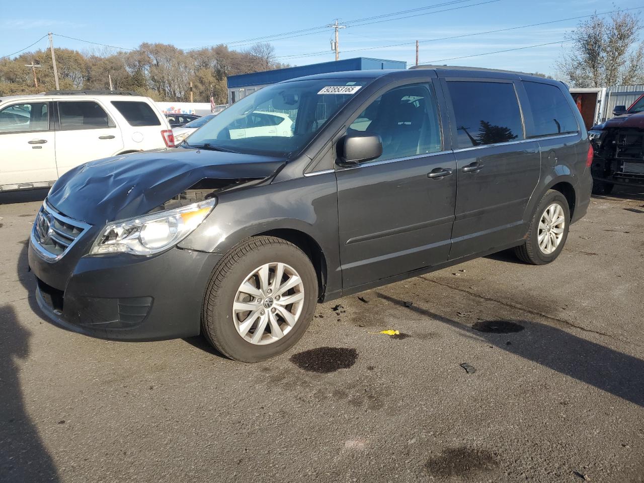 2012 Volkswagen Routan Se