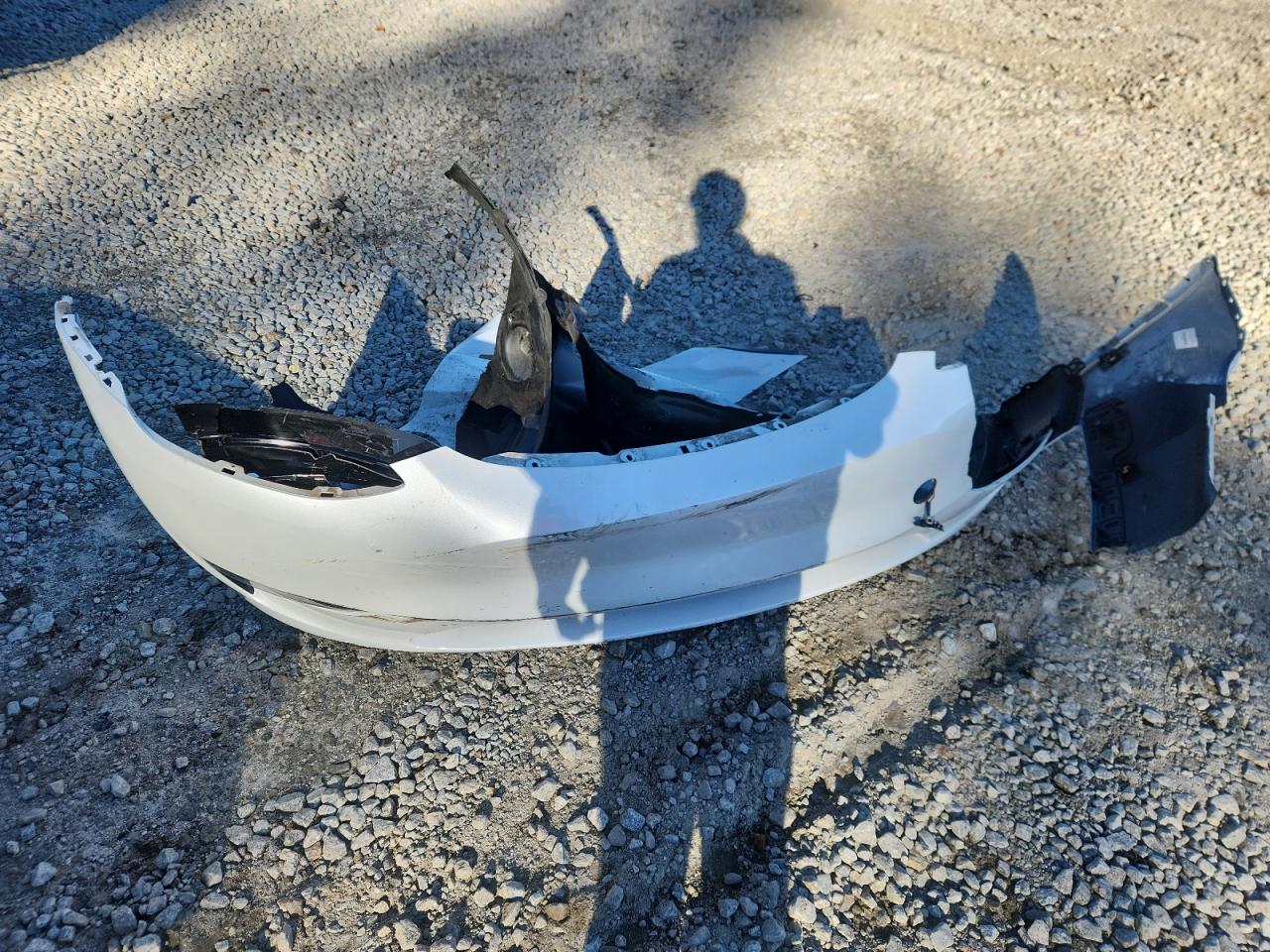 2022 Tesla Model Y VIN: 7SAYGDEE4NA013479 Lot: 92576225