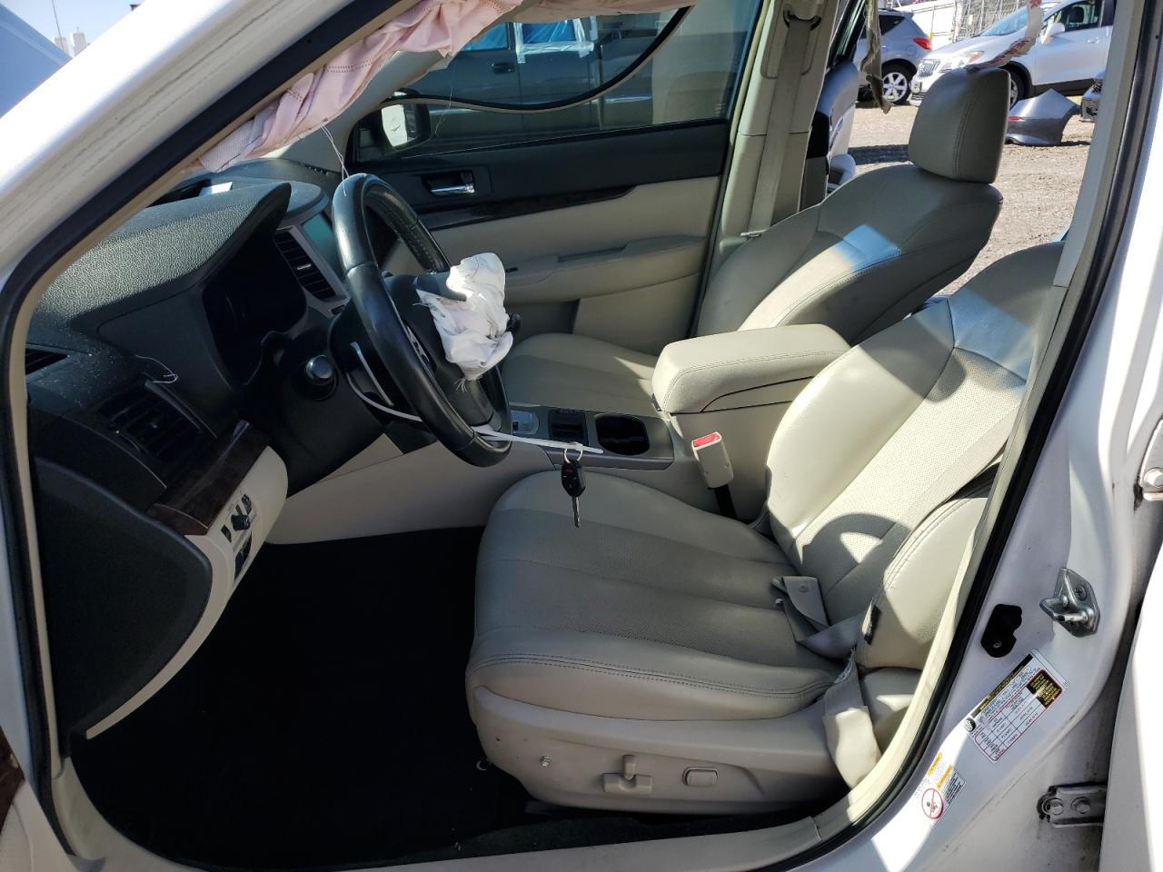 2013 Subaru Legacy 2.5I Limited VIN: 4S3BMBL68D3044566 Lot: 90951525