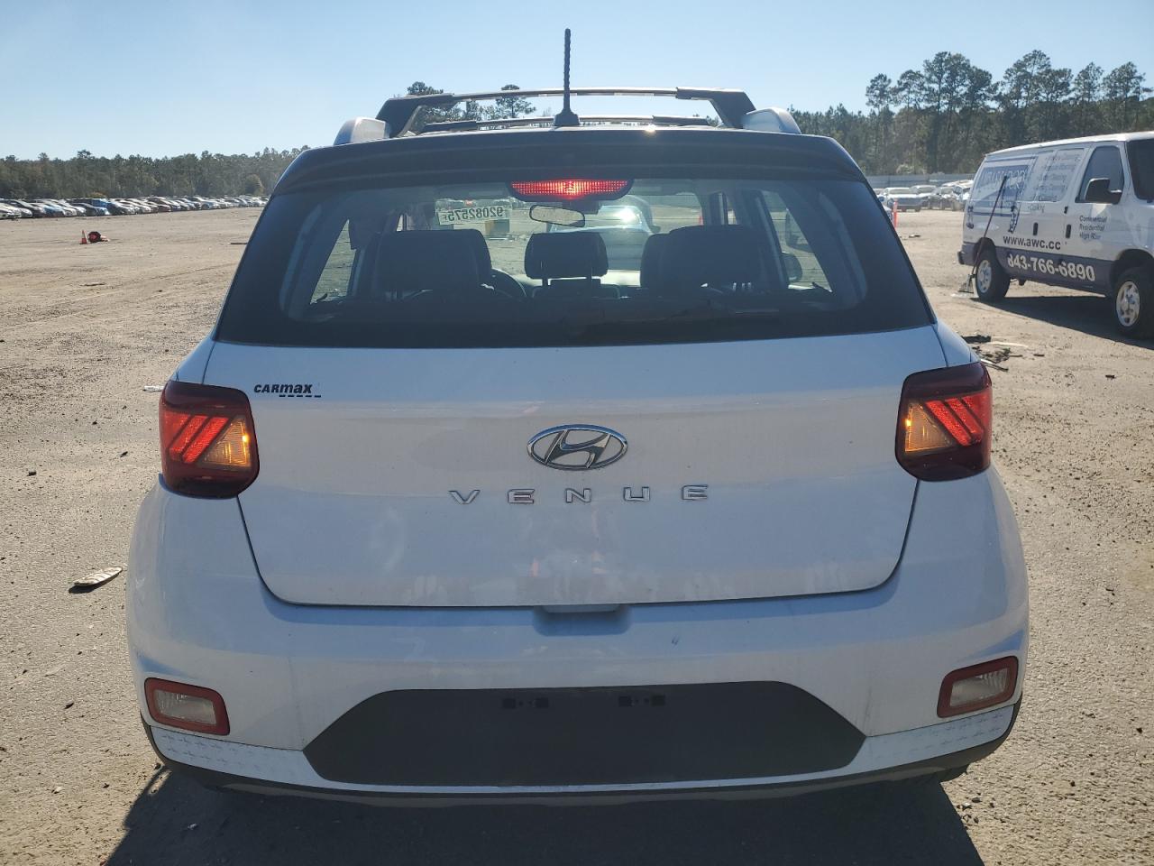 2023 Hyundai Venue Sel VIN: KMHRC8A34PU212663 Lot: 92082575