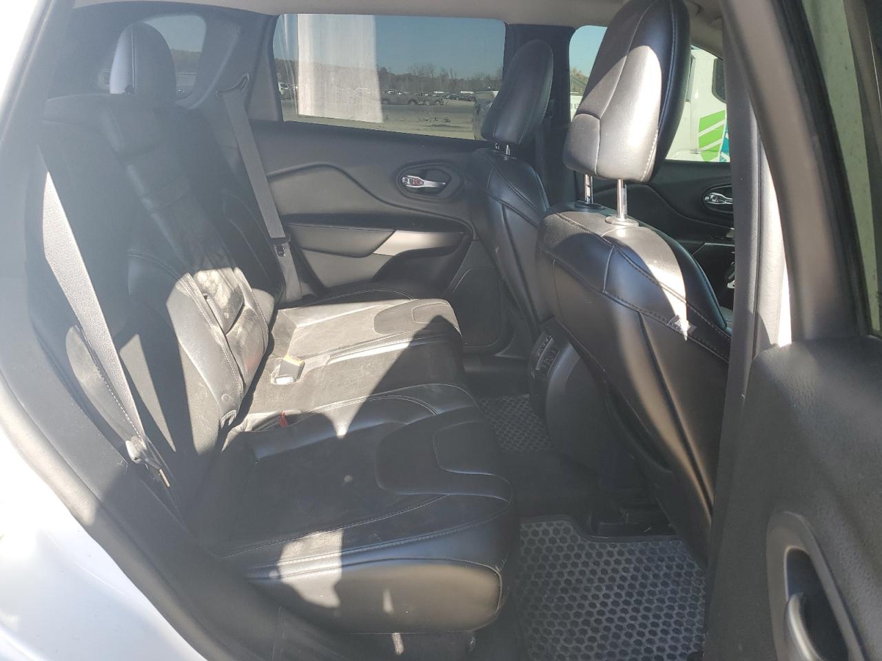 2019 Jeep Cherokee Latitude Plus VIN: 1C4PJMLB4KD224173 Lot: 91931465