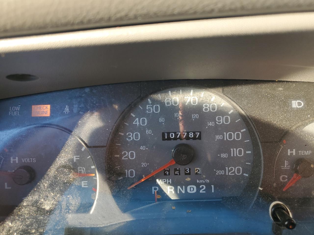 2002 Mercury Grand Marquis Gs VIN: 2MEFM74W12X629386 Lot: 90505915