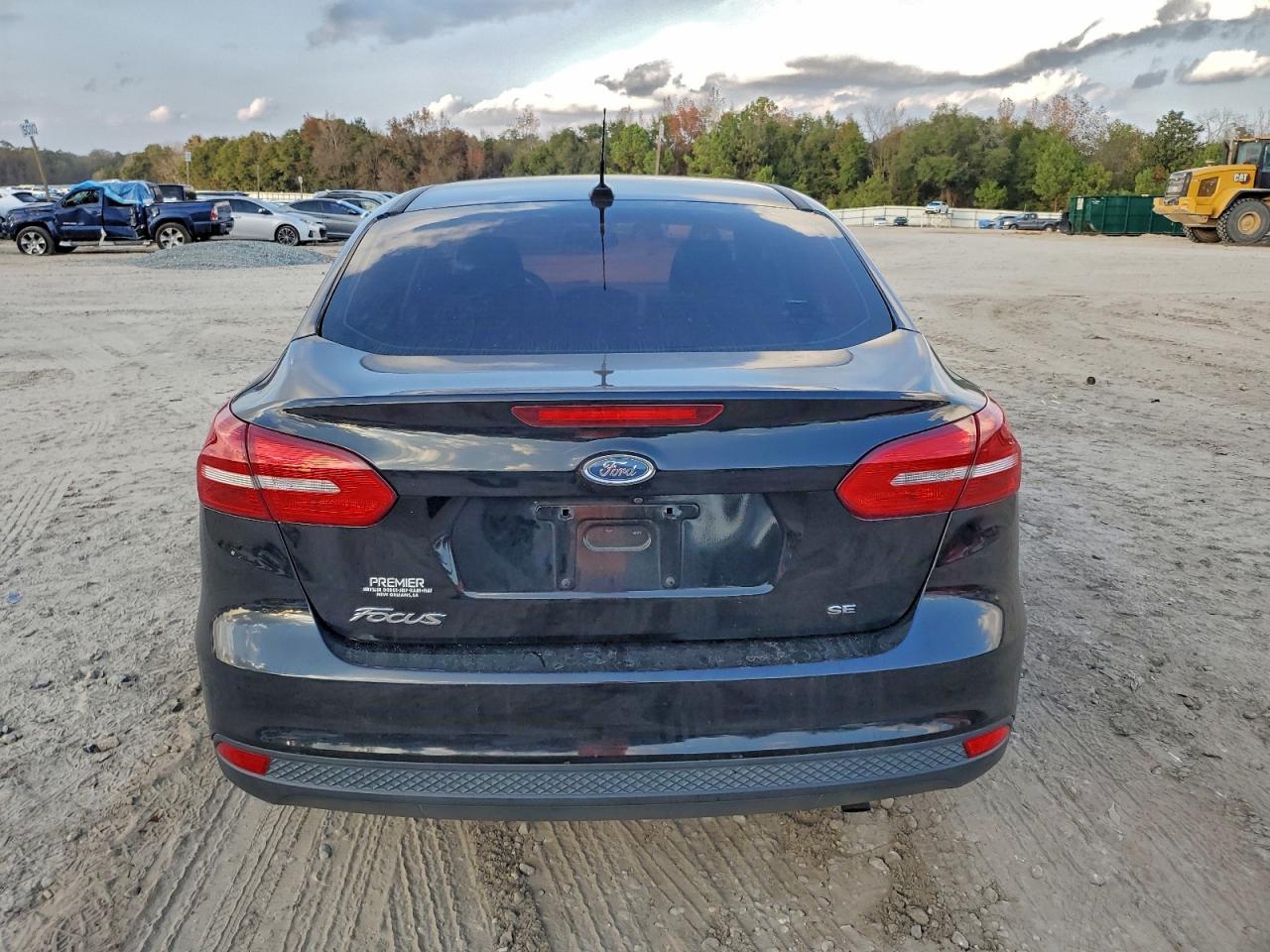 2018 Ford Focus Se VIN: 1FADP3F25JL316149 Lot: 93890935