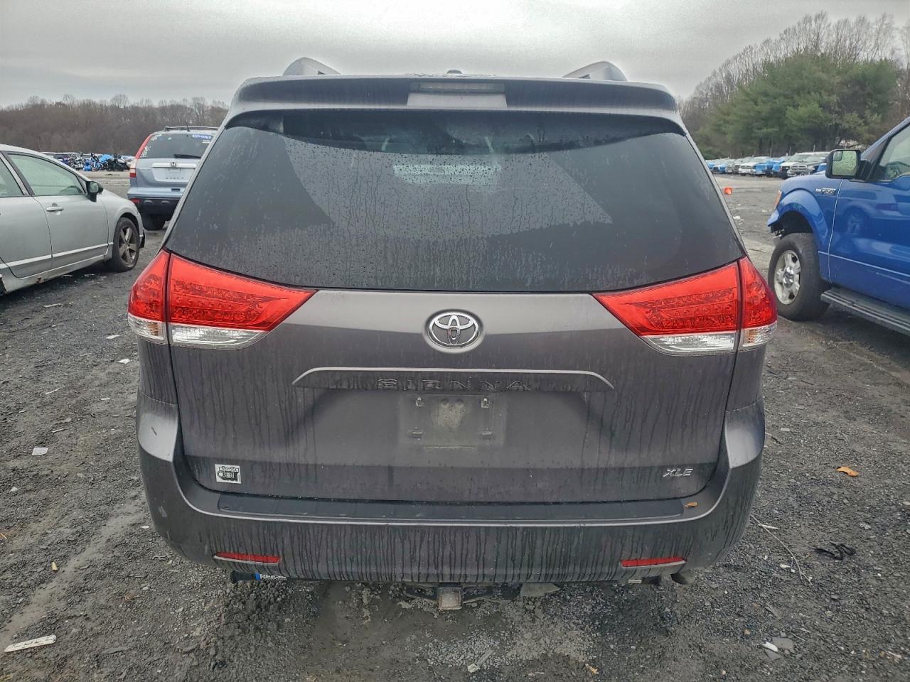 2014 Toyota Sienna Xle VIN: 5TDYK3DC1ES455012 Lot: 94453935