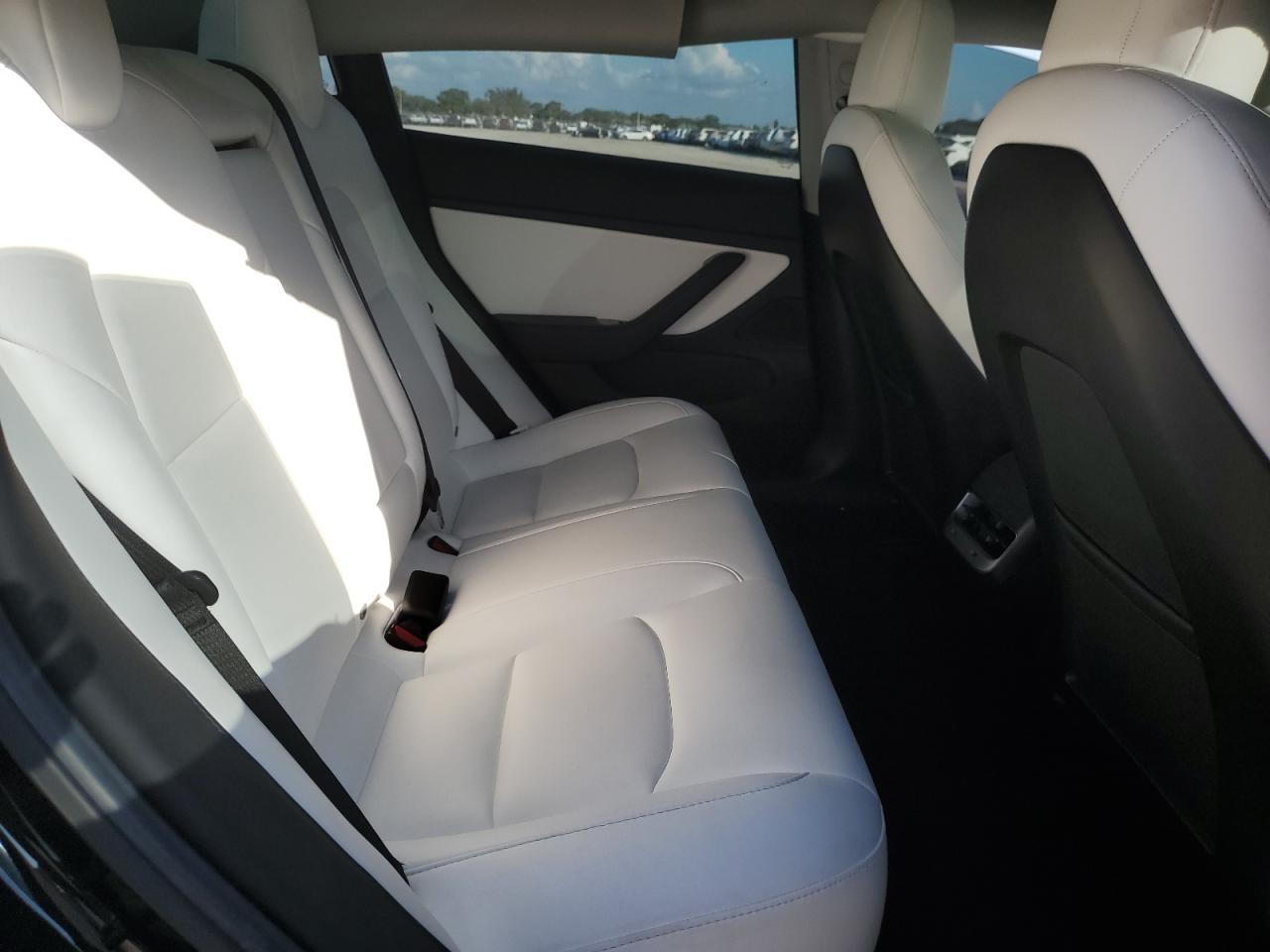 2019 Tesla Model 3 VIN: 5YJ3E1EA6KF409338 Lot: 93230585