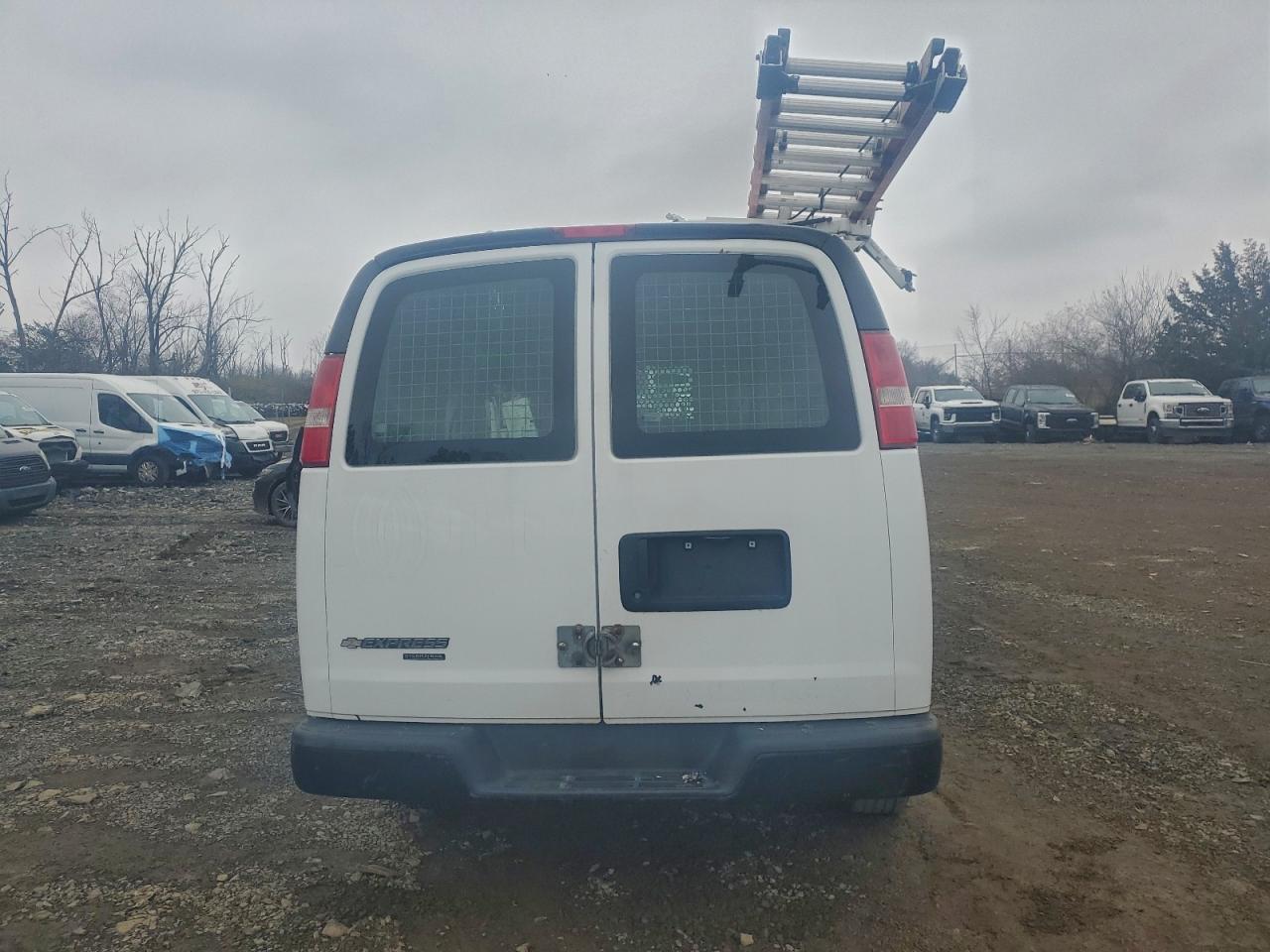 2016 Chevrolet Express G2500 Utility / Service Van VIN: 1GCWGAFF8G1293304 Lot: 91848035