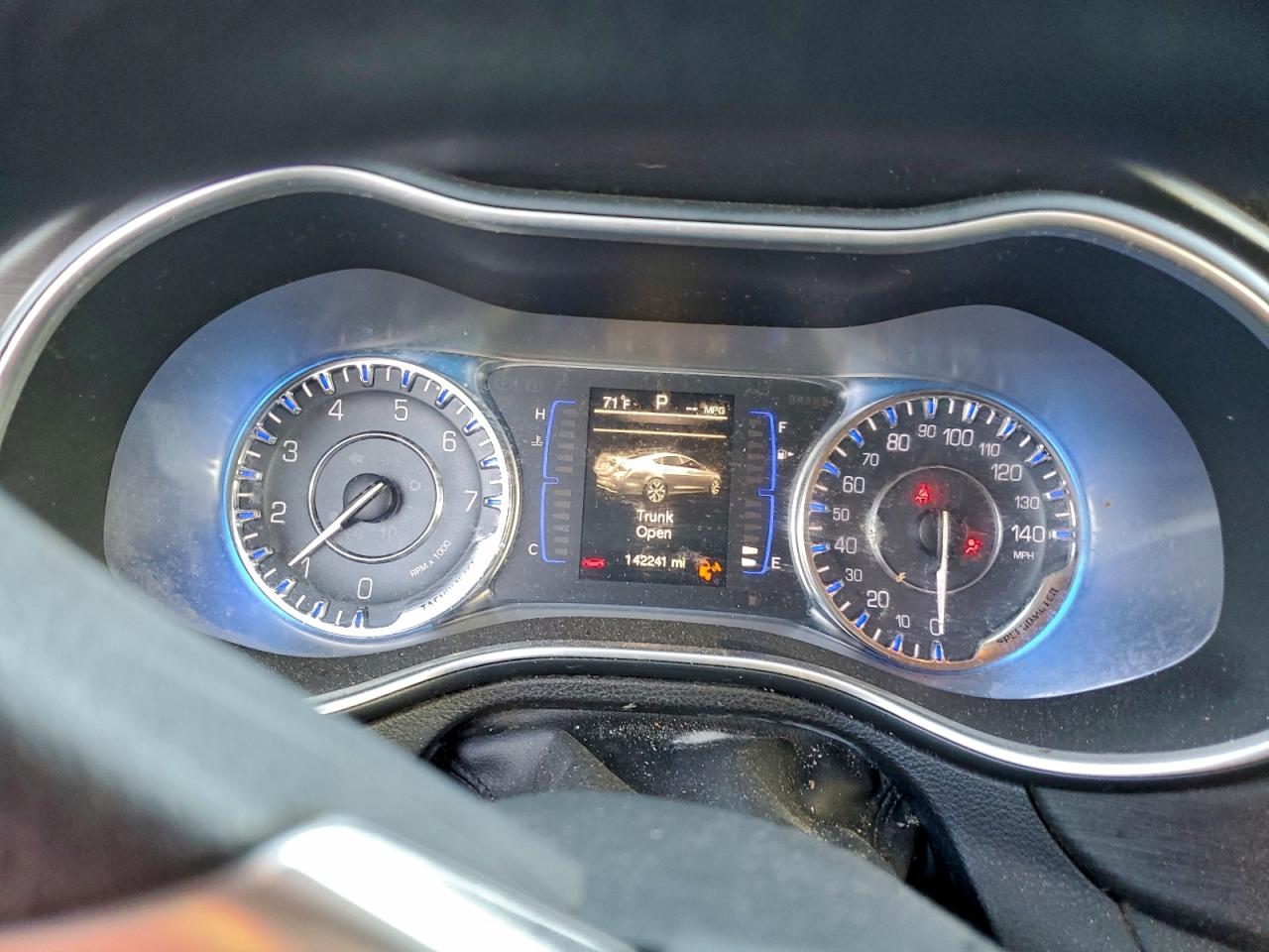 2015 Chrysler 200 Limited VIN: 1C3CCCAB5FN740066 Lot: 94469845