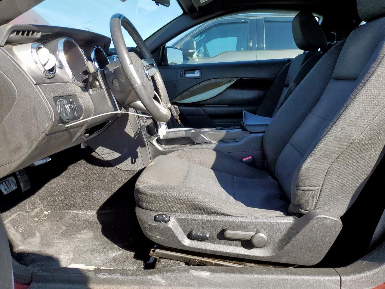 2008 Ford Mustang VIN: 1ZVHT80N985195998 Lot: 91351395