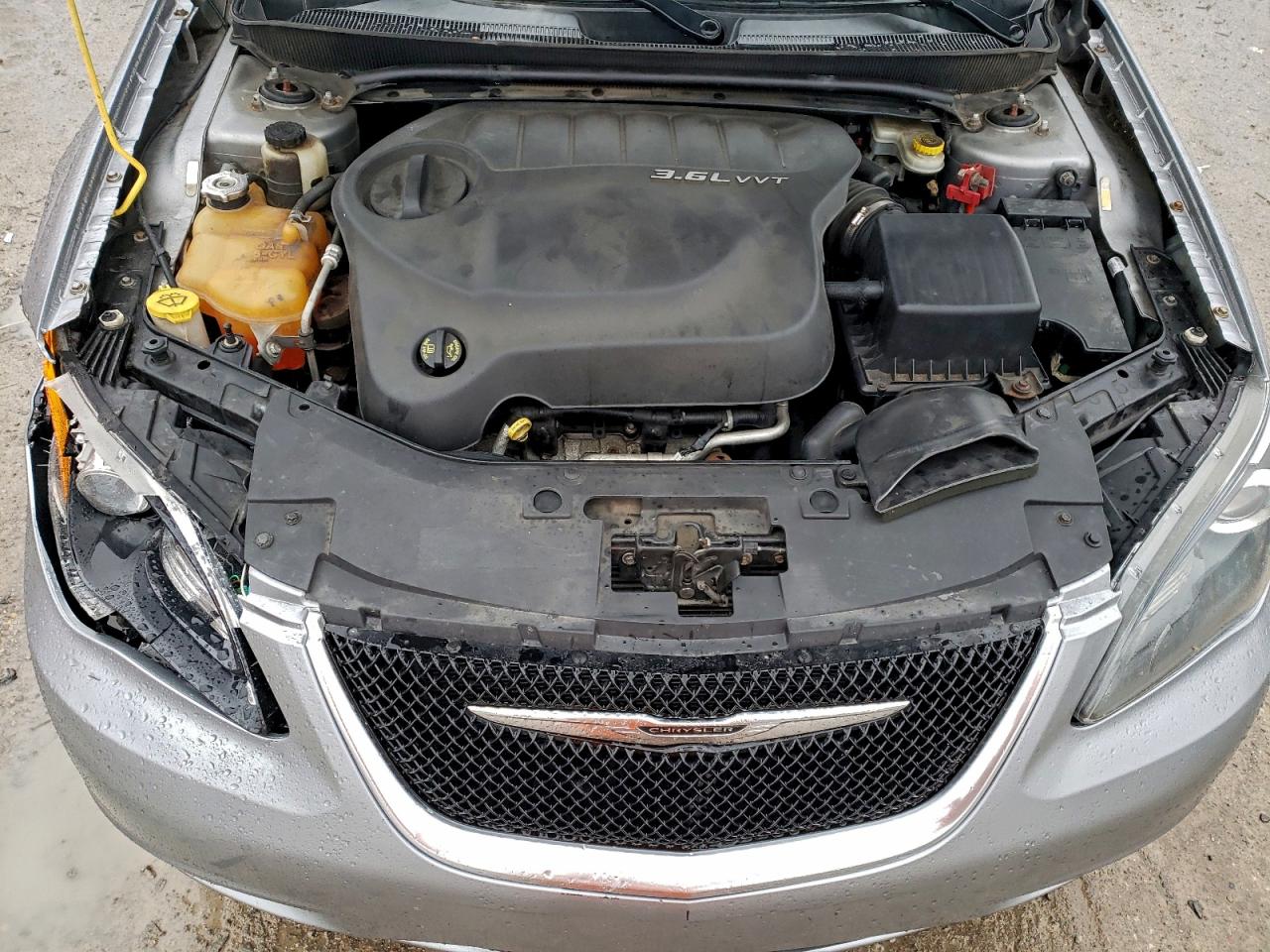 2013 Chrysler 200 Limited VIN: 1C3CCBCG4DN737756 Lot: 93655715