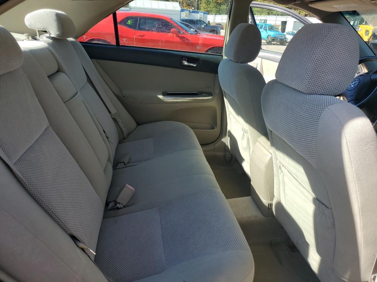 2004 Toyota Camry Le VIN: 4T1BE32K04U288414 Lot: 91283125