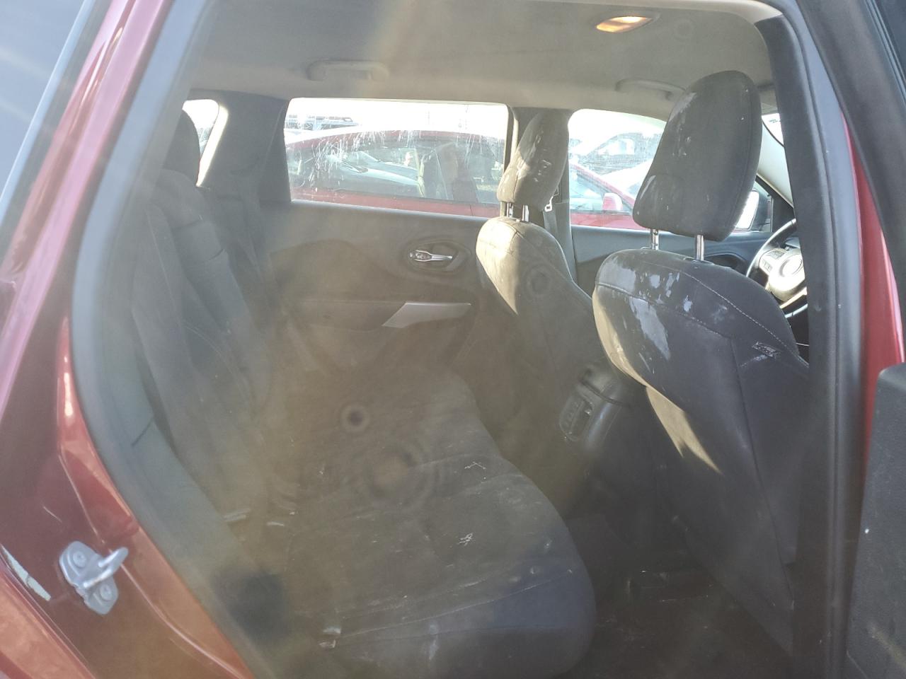 2017 Jeep Cherokee Latitude VIN: 1C4PJMCS8HW664863 Lot: 93266555