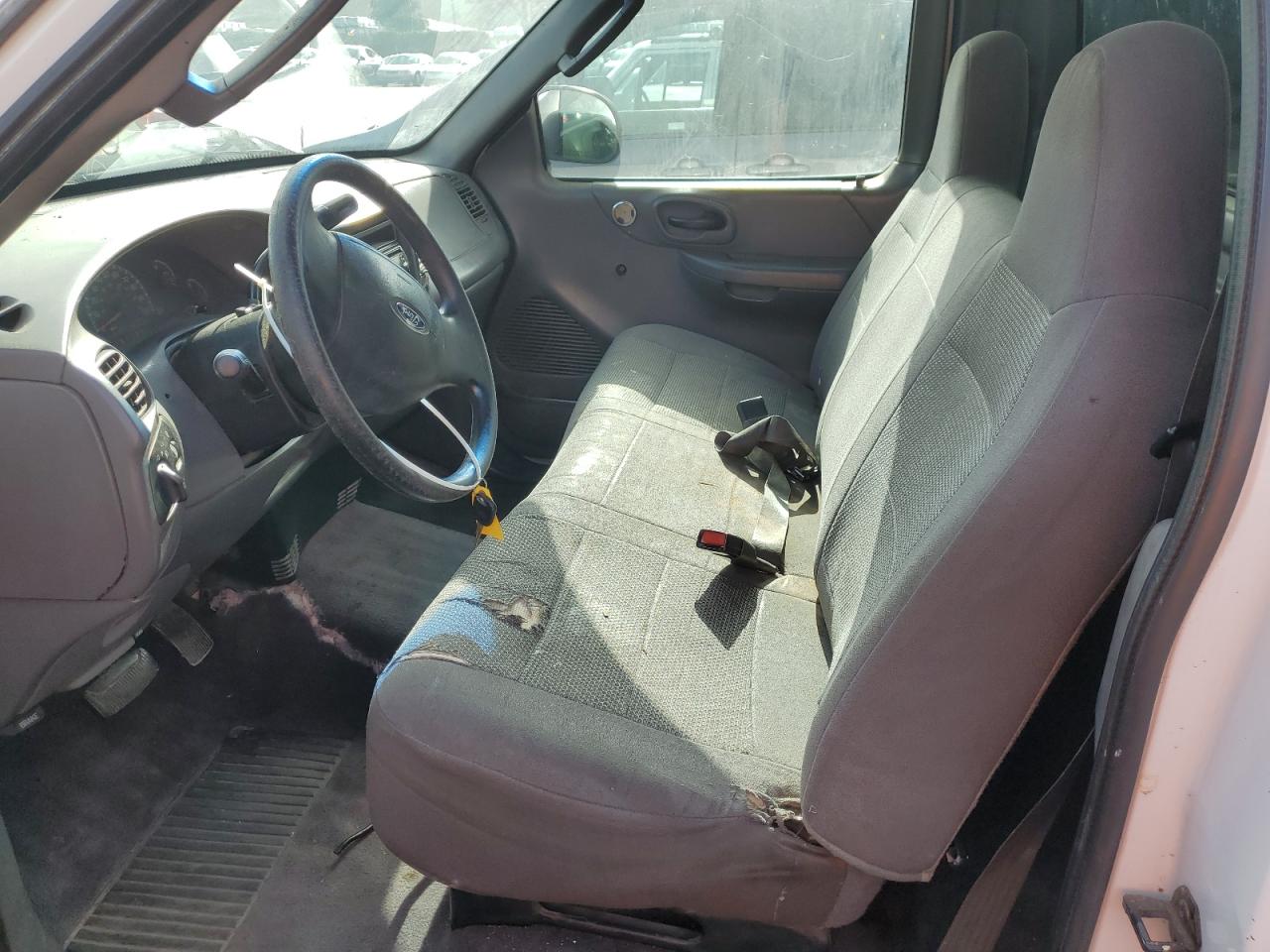 2002 Ford F150 VIN: 1FTRF17W82NB75592 Lot: 91302815