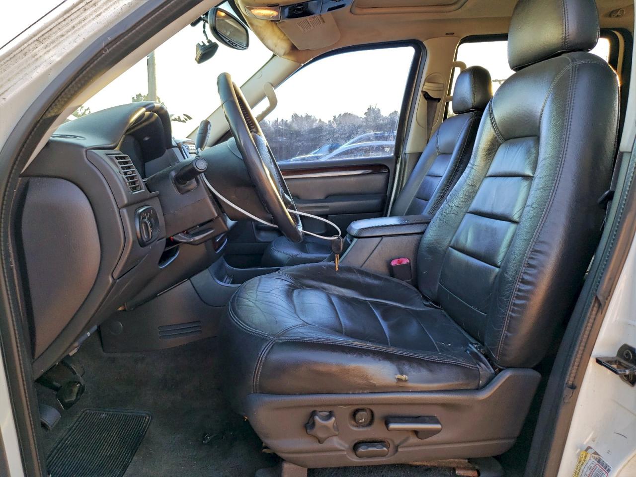 2004 Ford Explorer Limited VIN: 1FMDU75W14ZA87674 Lot: 94672805