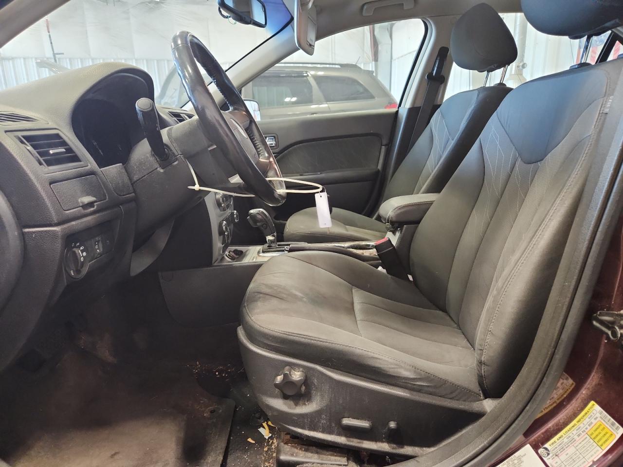 2011 Mercury Milan VIN: 3MEHM0HA7BR602710 Lot: 92326845