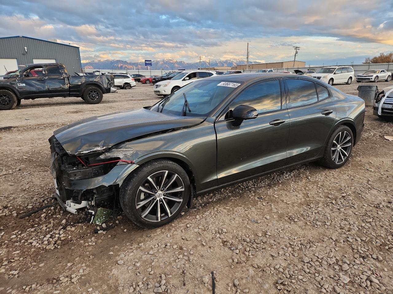 2021 Volvo S60 T5 Momentum