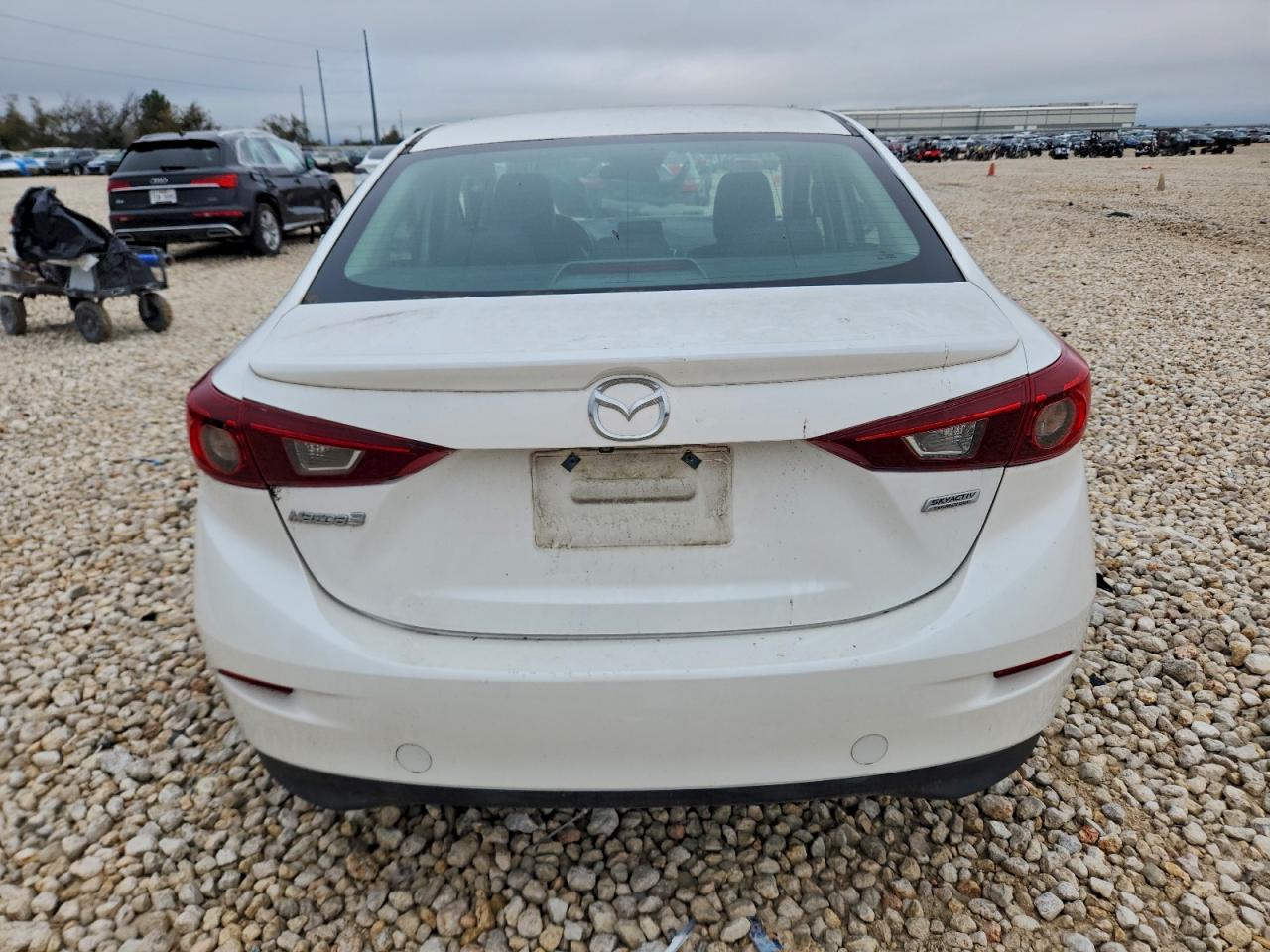 2018 Mazda 3 Touring VIN: 3MZBN1V31JM203185 Lot: 93066165
