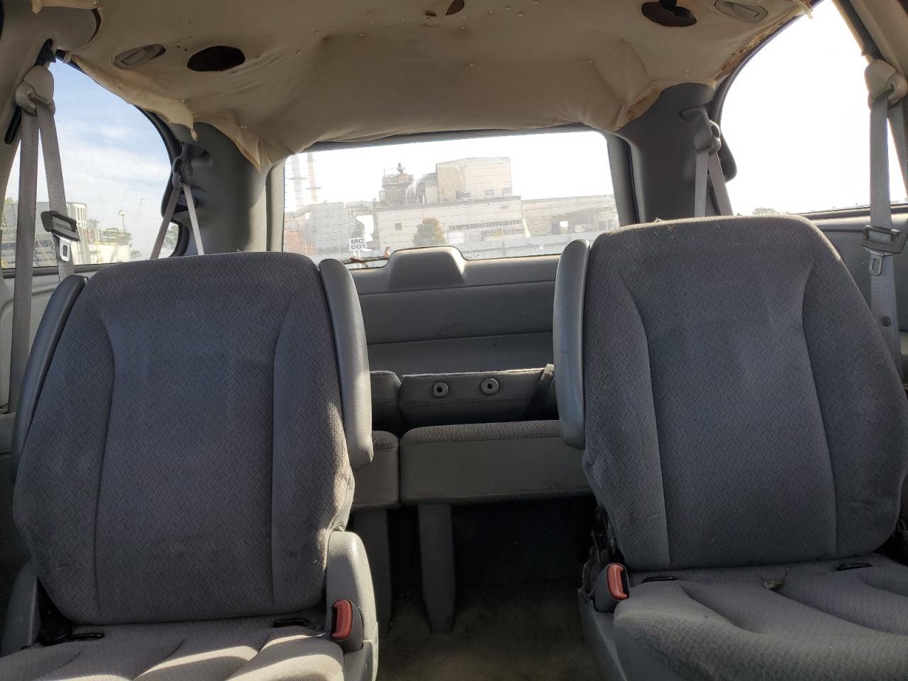 2006 Chrysler Town & Country Lx VIN: 1A4GP44RX6B568807 Lot: 92240245