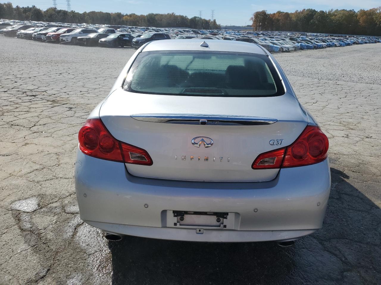 2011 Infiniti G37 Base VIN: JN1CV6AP0BM302481 Lot: 92238575