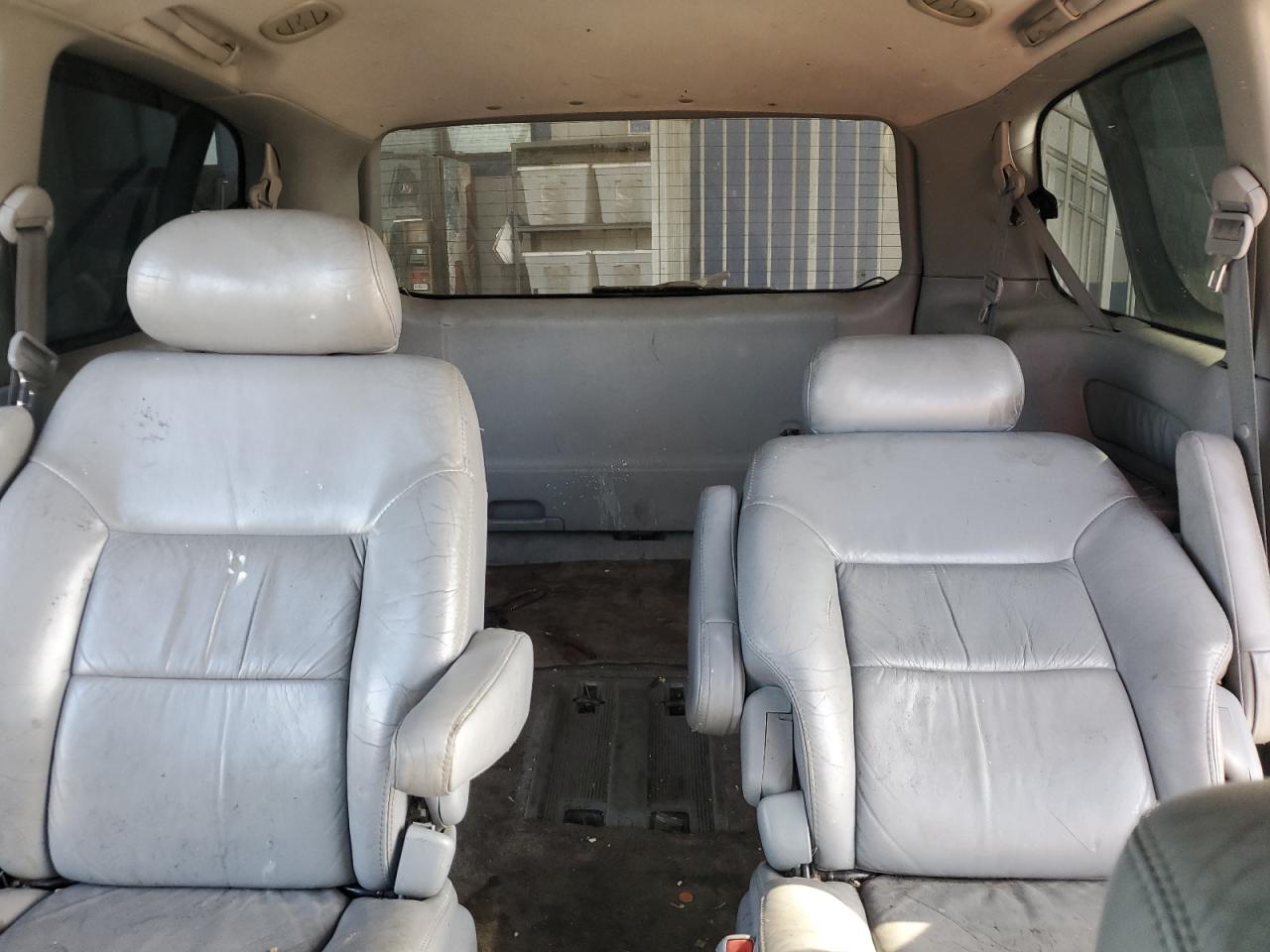 2020 Toyota Sienna Le VIN: 4T3ZF13C0YU235653 Lot: 82756425