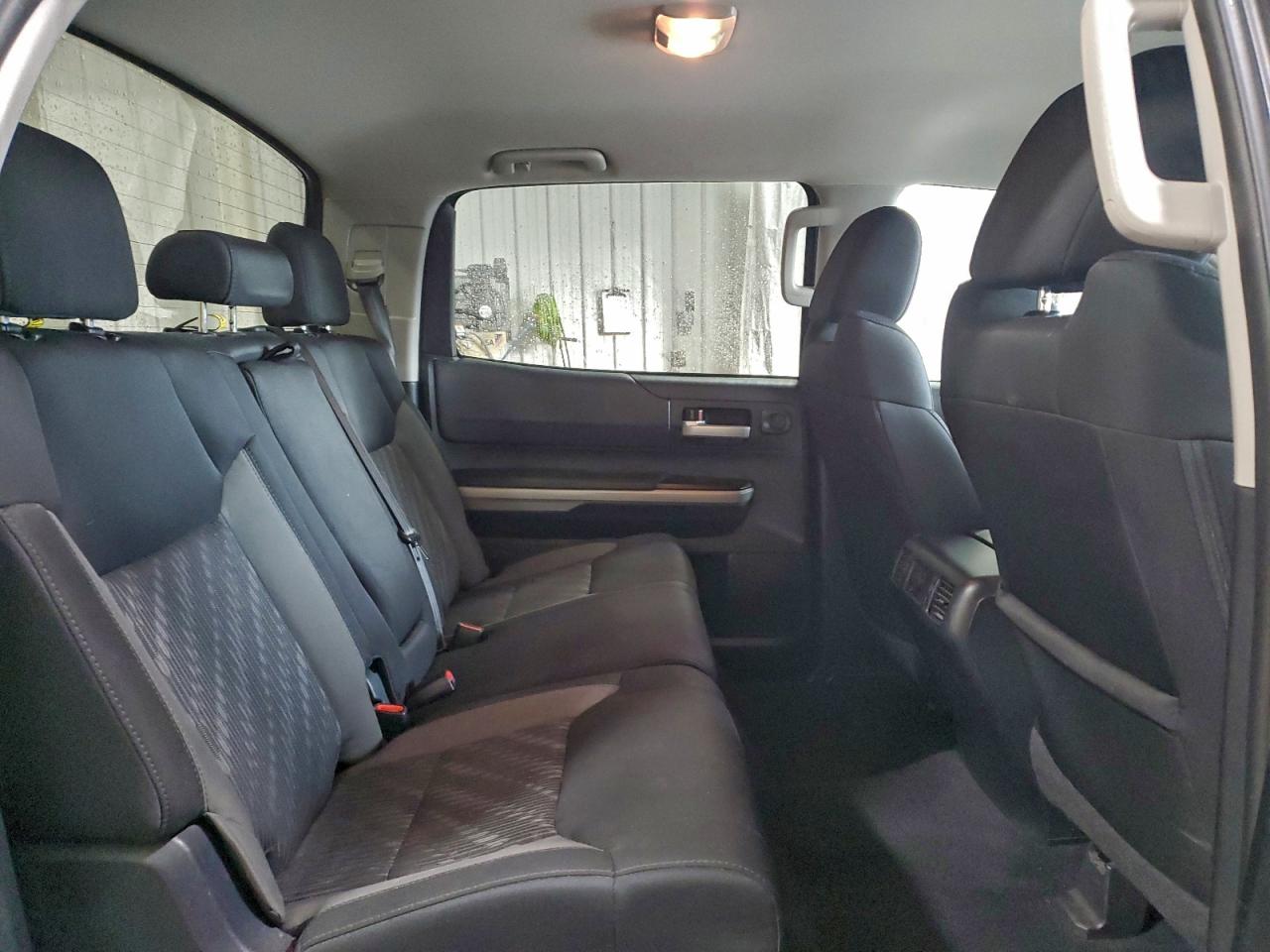 2018 Toyota Tundra Crewmax Sr5 VIN: 5TFDW5F14JX712792 Lot: 94377135