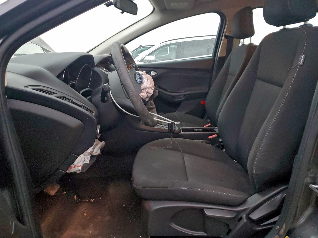 2018 Ford Focus Se VIN: 1FADP3F27JL246959 Lot: 94420205