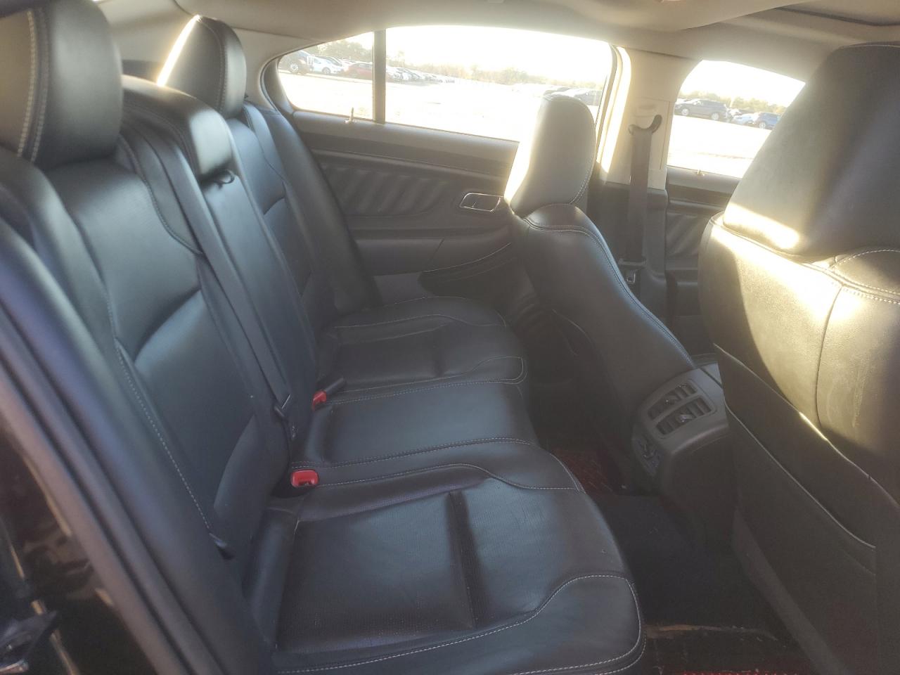 2011 Ford Taurus Limited VIN: 1FAHP2JW0BG140398 Lot: 92919255