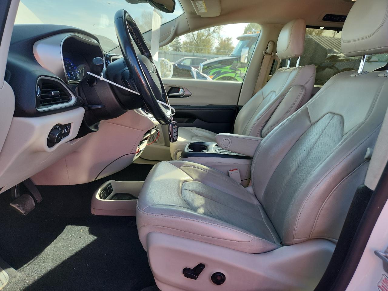 2021 Chrysler Pacifica Touring L VIN: 2C4RC1BG0MR600771 Lot: 92224795