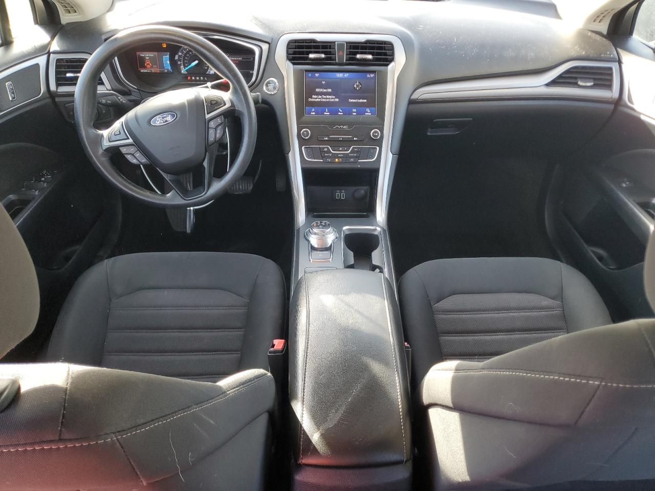 2020 Ford Fusion Se VIN: 3FA6P0HD0LR255755 Lot: 92647665