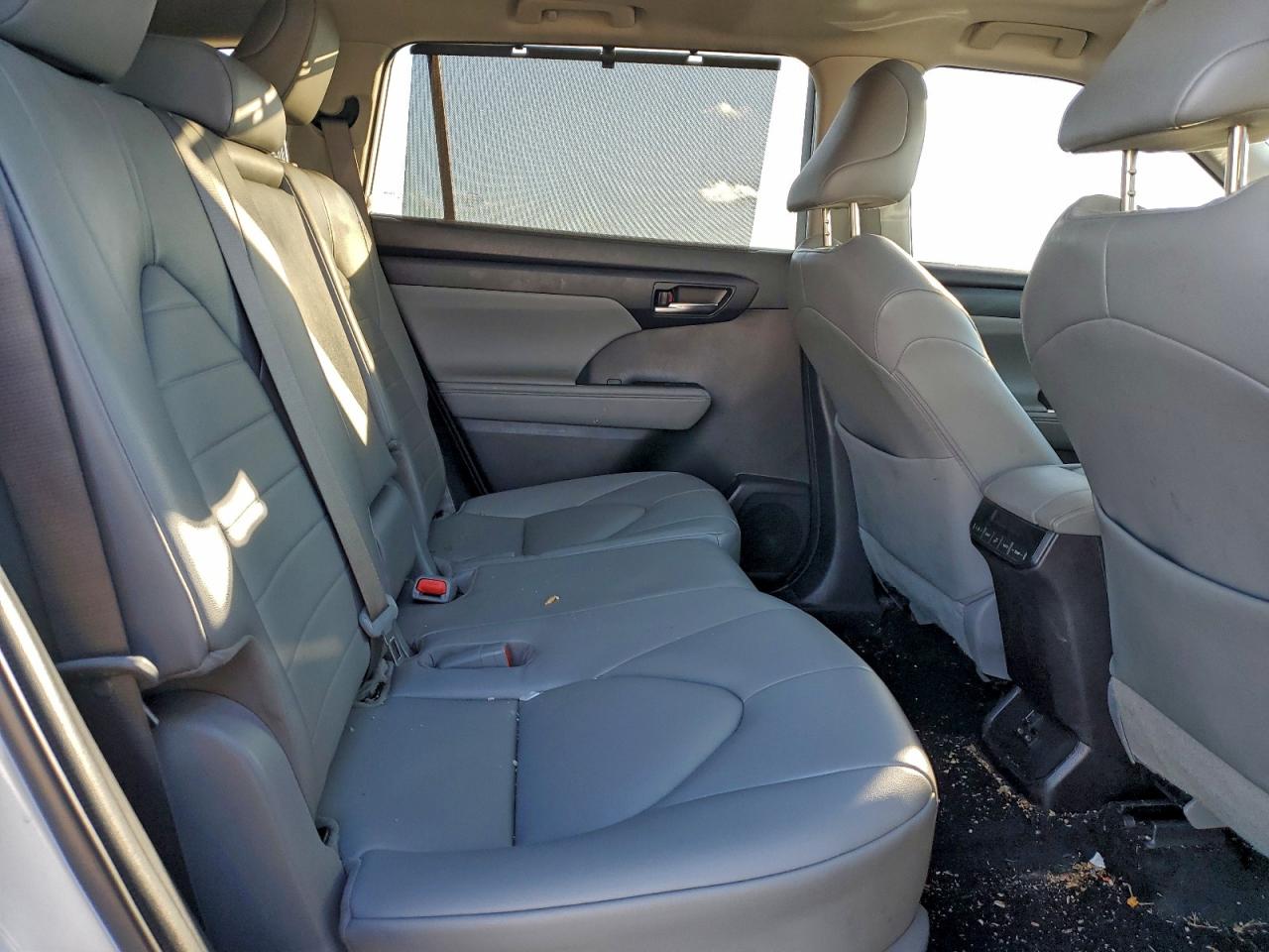 2022 Toyota Highlander Xle VIN: 5TDGZRBH0NS241606 Lot: 94458015