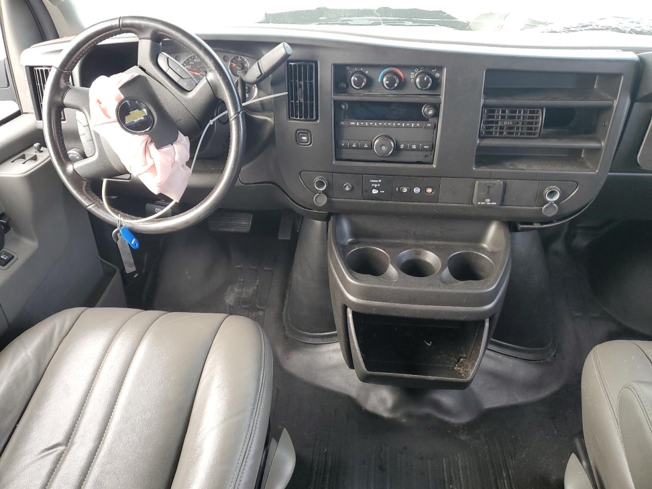 2022 Chevrolet Express G2500 VIN: 1GCWGBFP0N1184640 Lot: 91924095