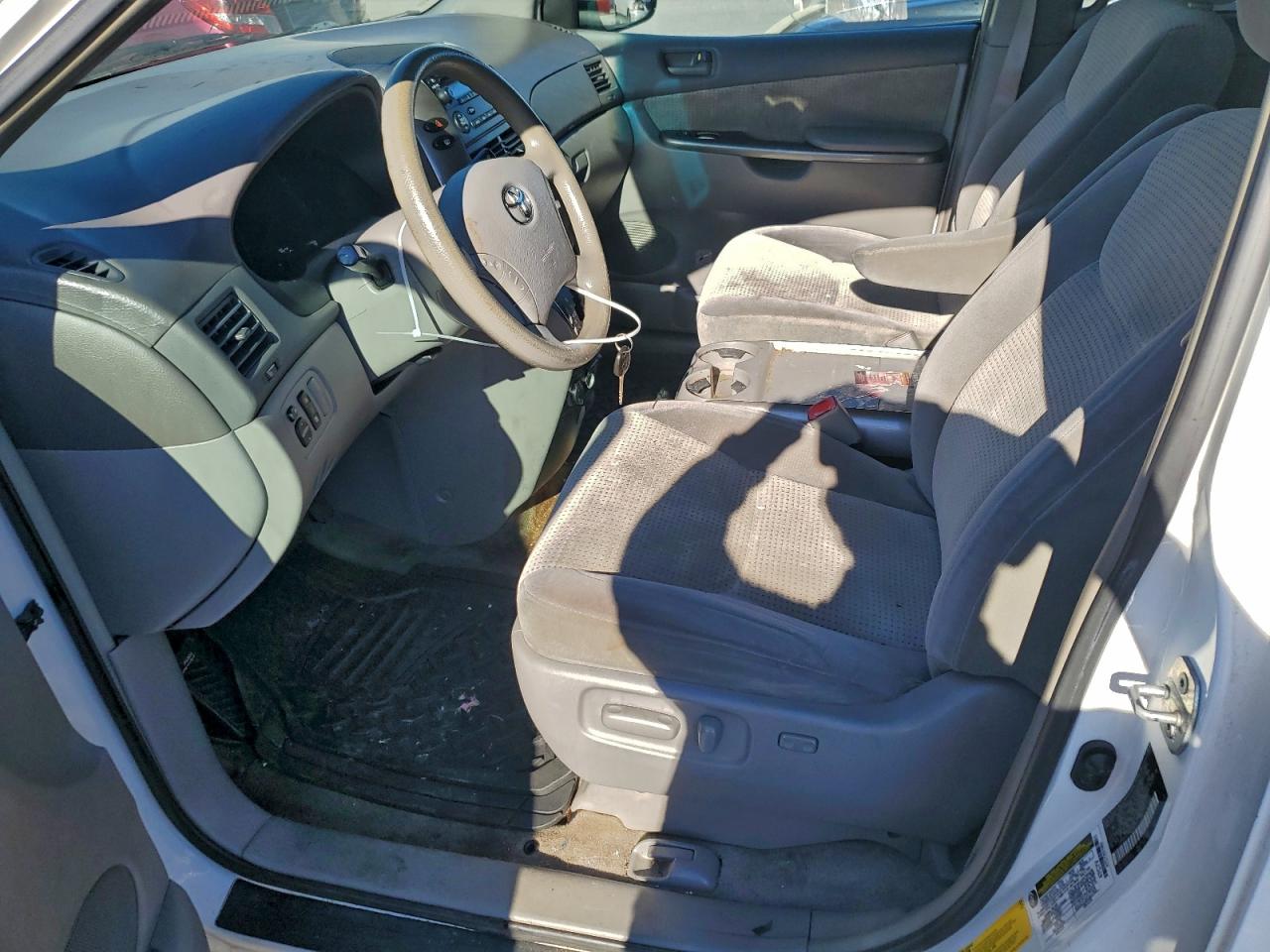 2006 Toyota Sienna Le VIN: 5TDBA23C56S075371 Lot: 94407975