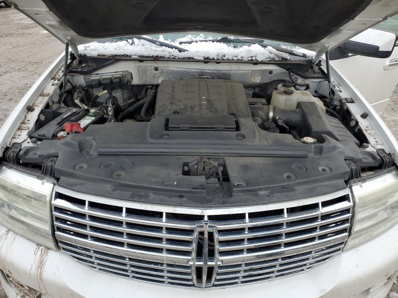 2011 Lincoln Navigator VIN: 5LMJJ2H52BEJ05649 Lot: 92281835